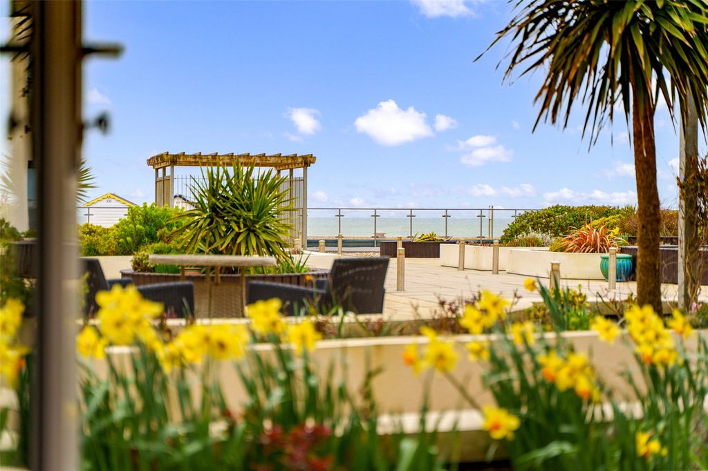 Property photo 2 of 22 Picture No. 06