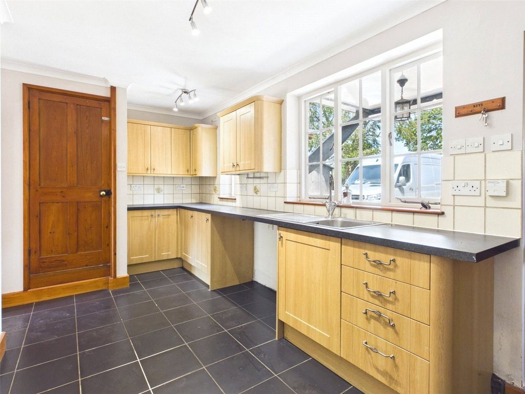 Property photo 3 of 28 Picture No. 08