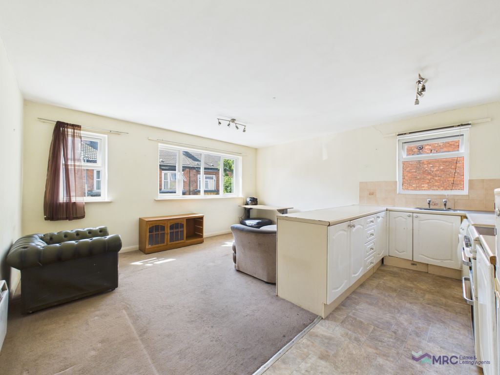 Property photo 1 of 7 1 Bedroom Apartment For Sale