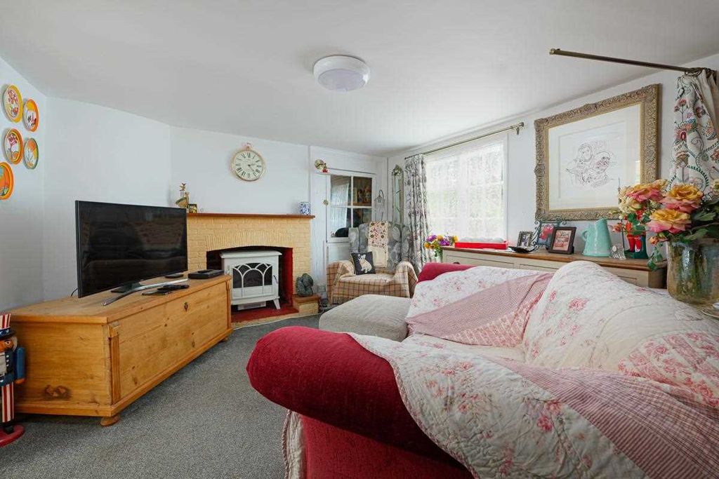 Property photo 3 of 9