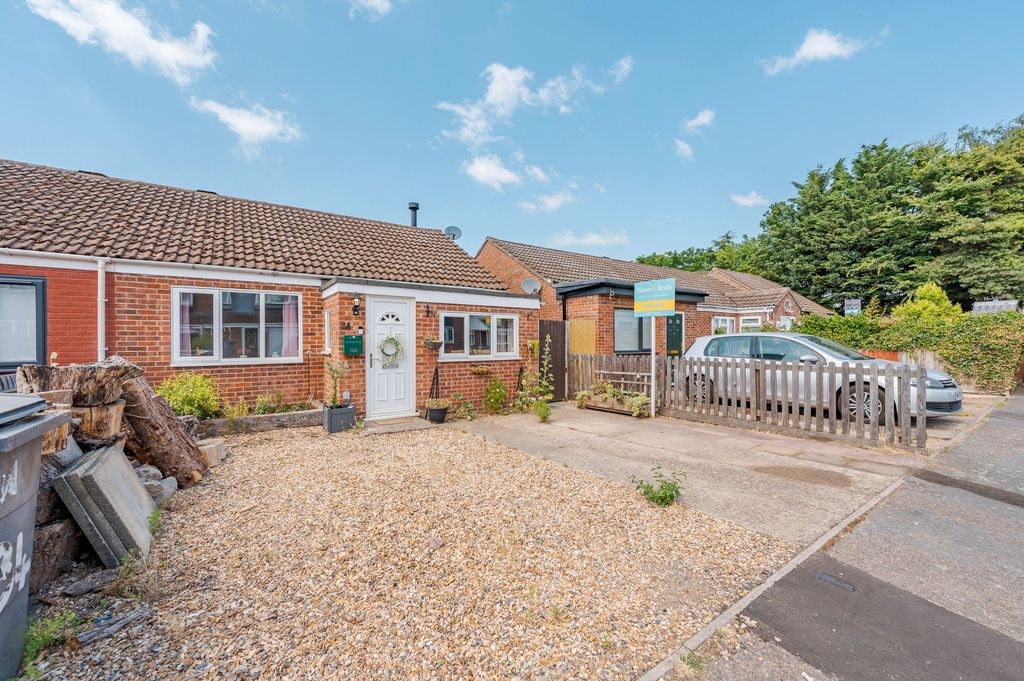Property photo 1 of 12