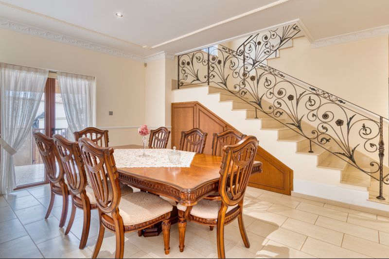 Property photo 3 of 26 Dining Area