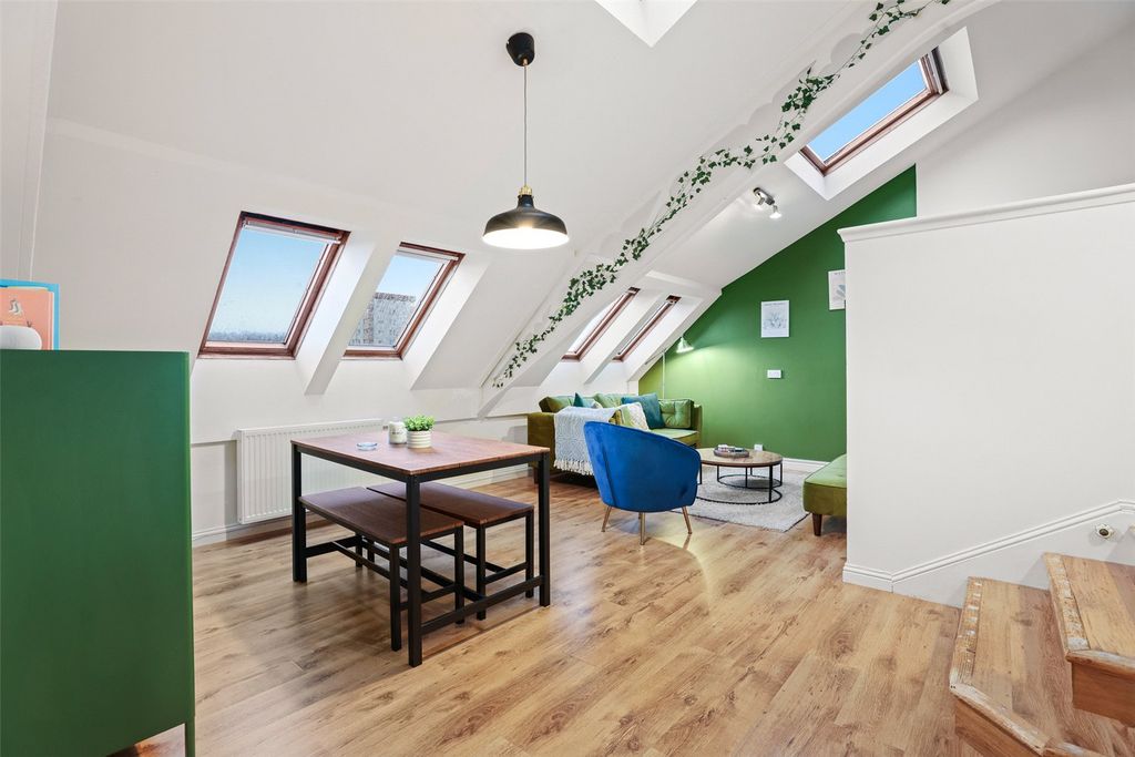 Property photo 3 of 12 Living/Dining