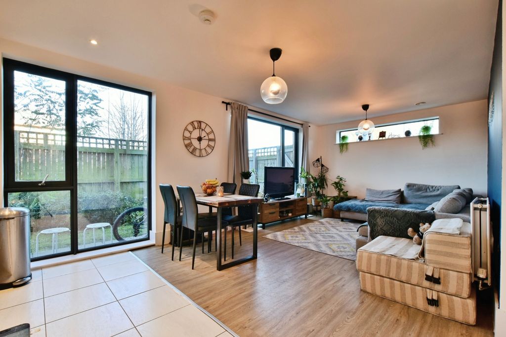 Property photo 2 of 20 Living Kitchen Diner