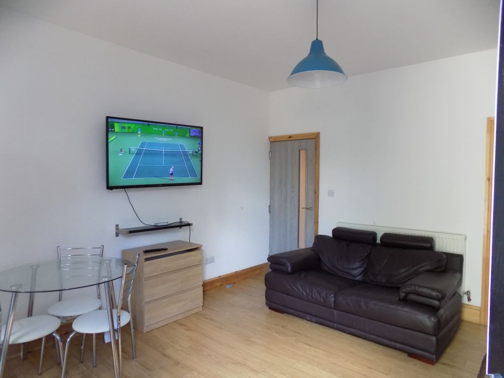 Property photo 2 of 17 Open Plan Kitchen Living Area