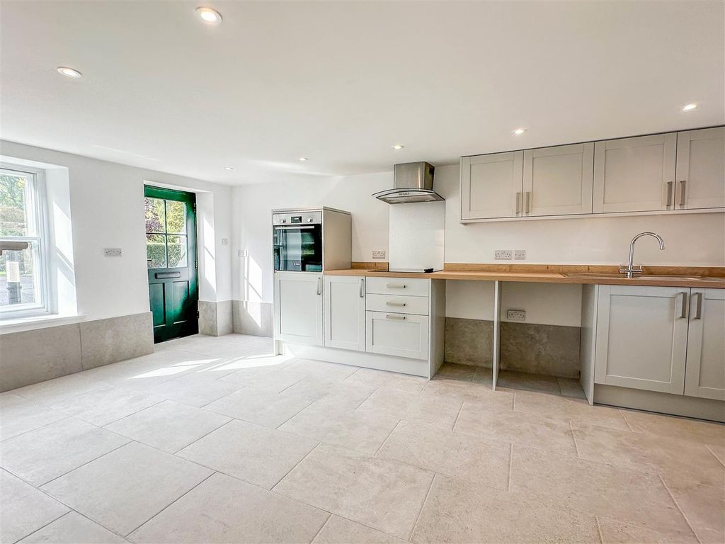 Property photo 2 of 15 Img_6048.Jpg