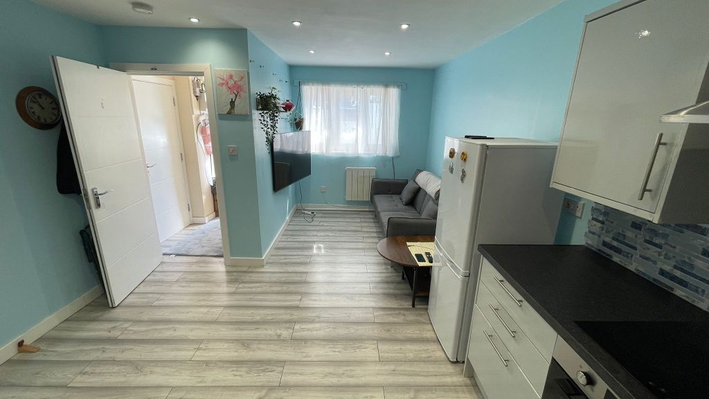 Property photo 3 of 10