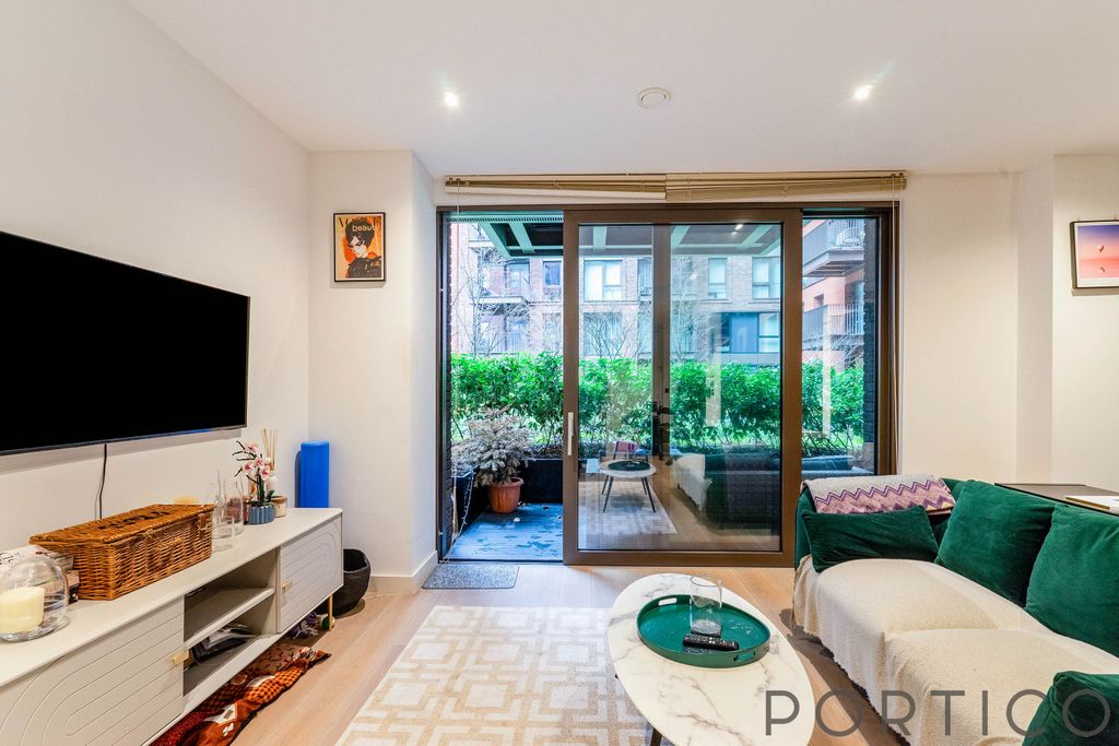 Property photo 3 of 11