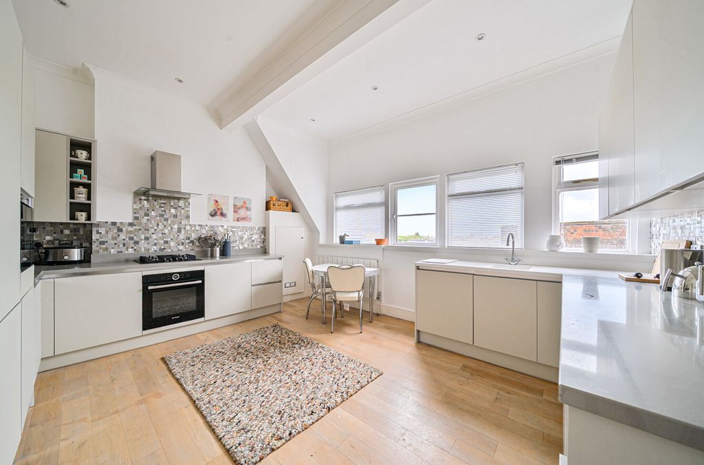 Property photo 3 of 13 1459966-24-6A0B25...