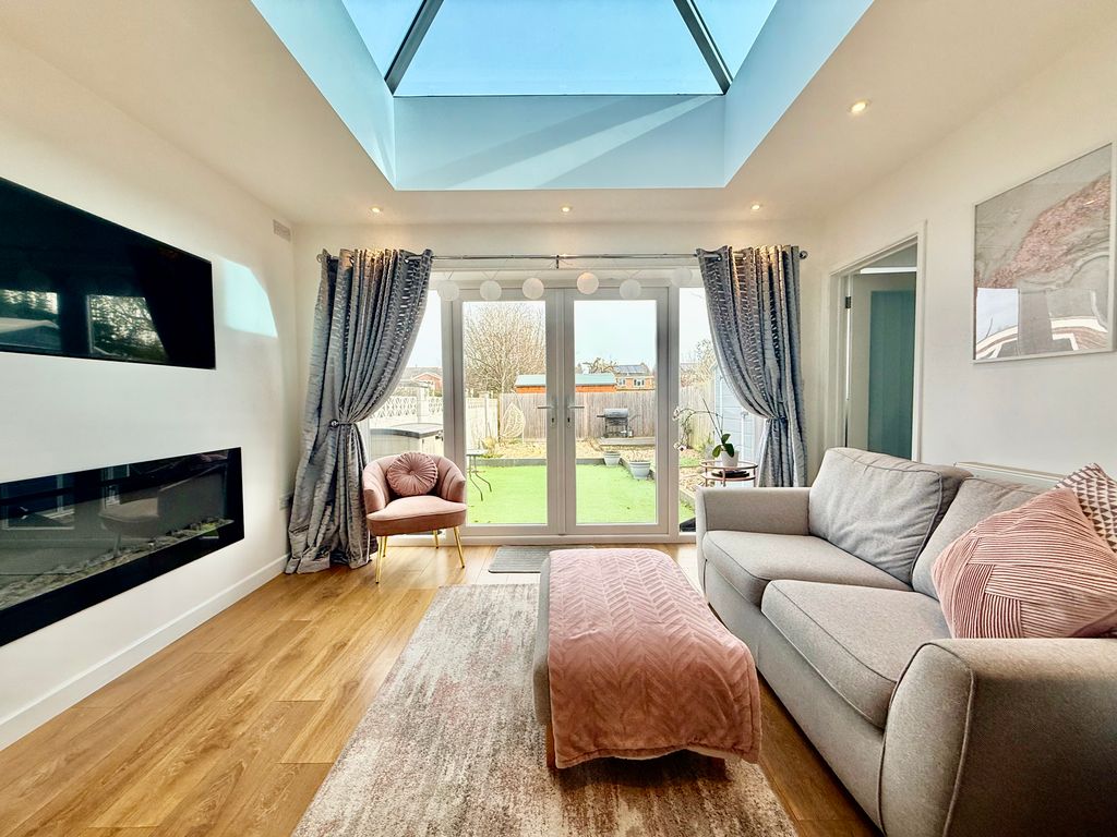 Property photo 2 of 18 Image