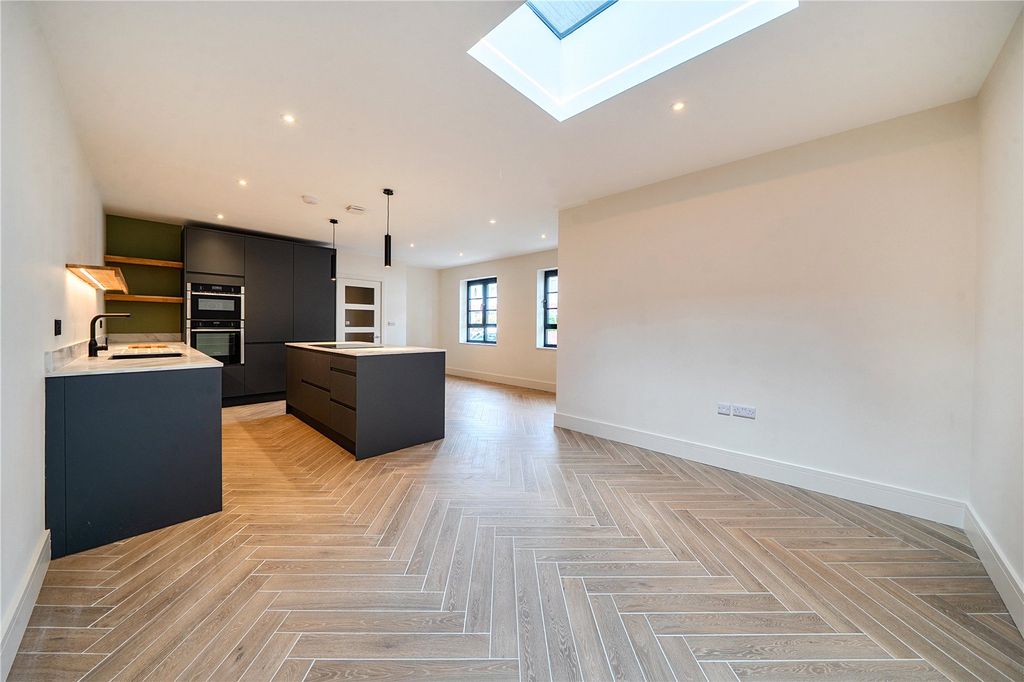 Property photo 3 of 13 Picture No. 05