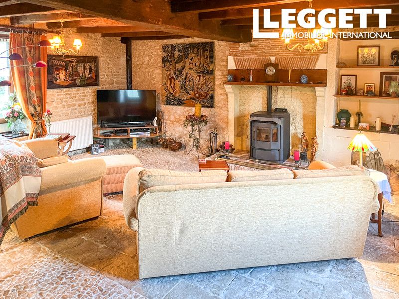 Property photo 2 of 10