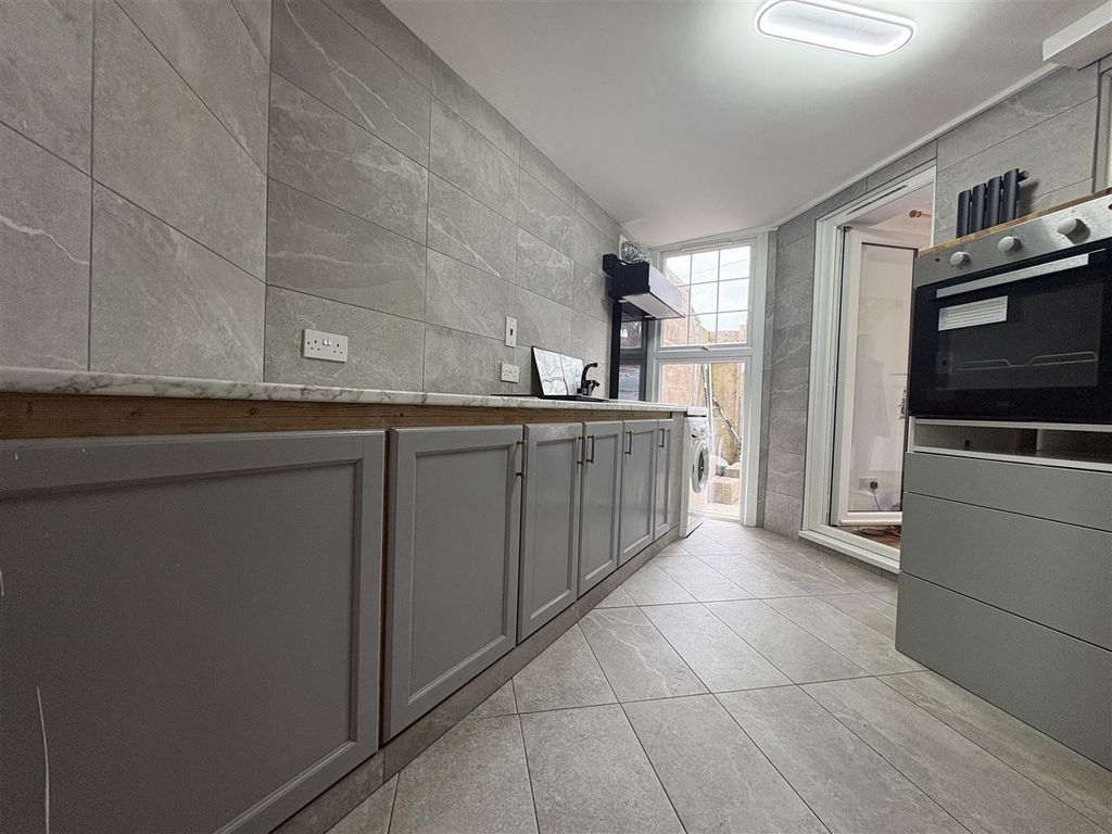 Property photo 2 of 12 Image00002.Jpeg