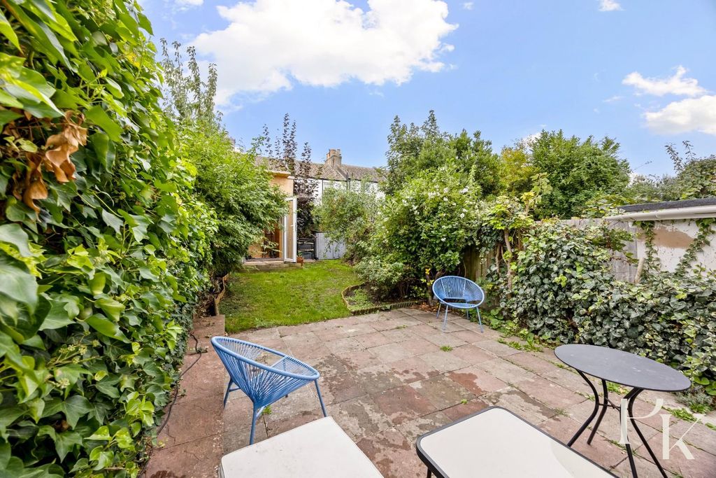 Property photo 1 of 19