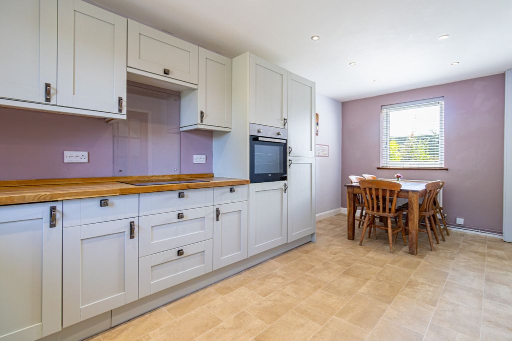 Property photo 3 of 29 42602713
