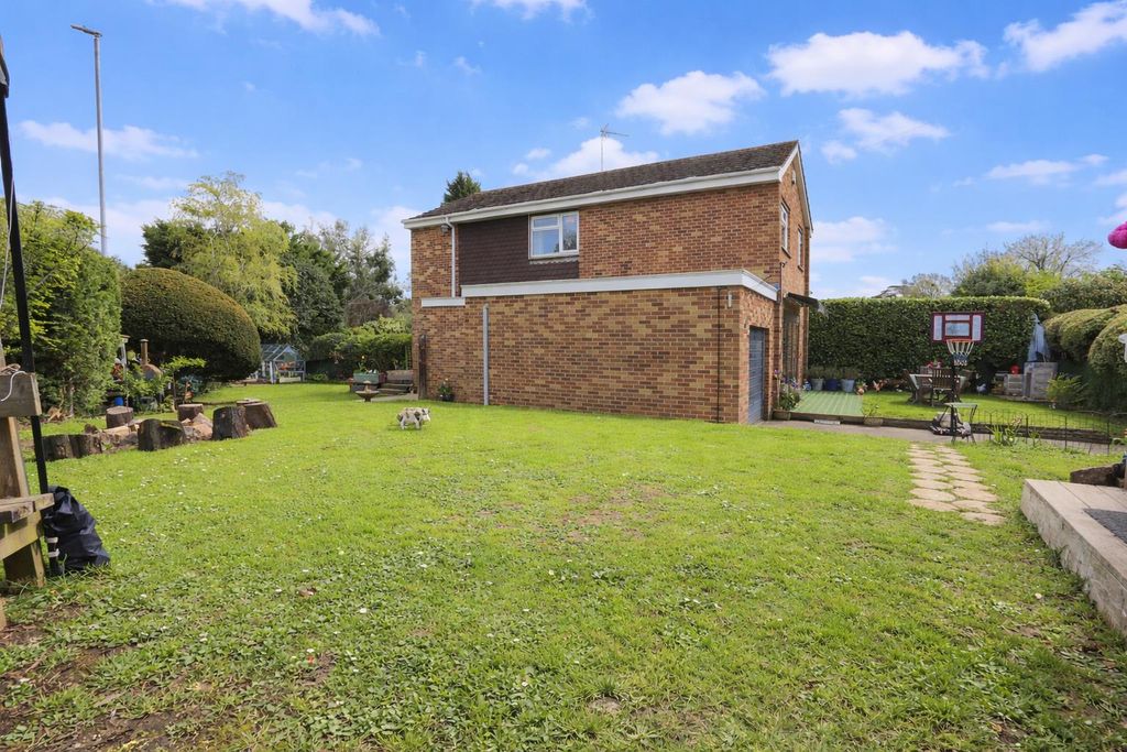 Property photo 3 of 24