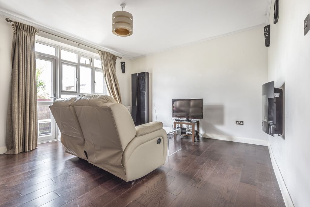 Property photo 1 of 6 535741 (2)