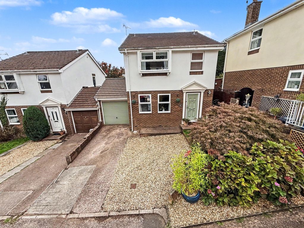 Property photo 1 of 23