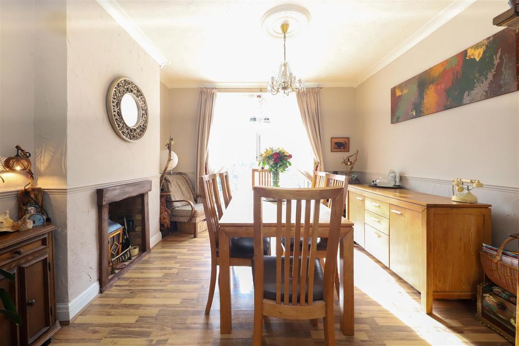 Property photo 3 of 14 Rear Reception Room