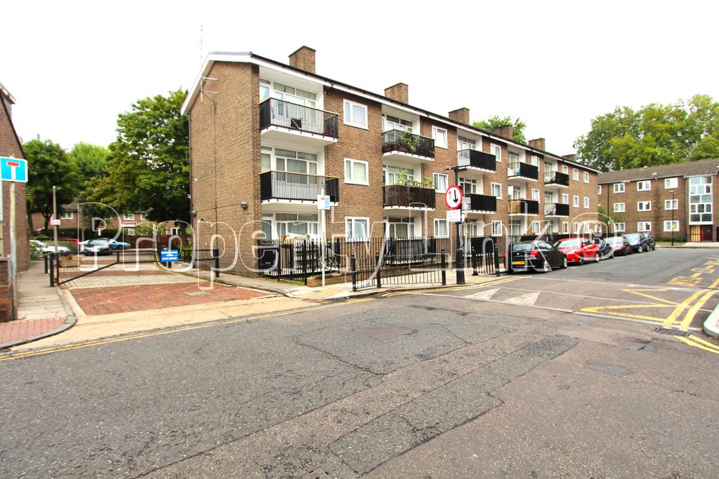 Property photo 2 of 19
