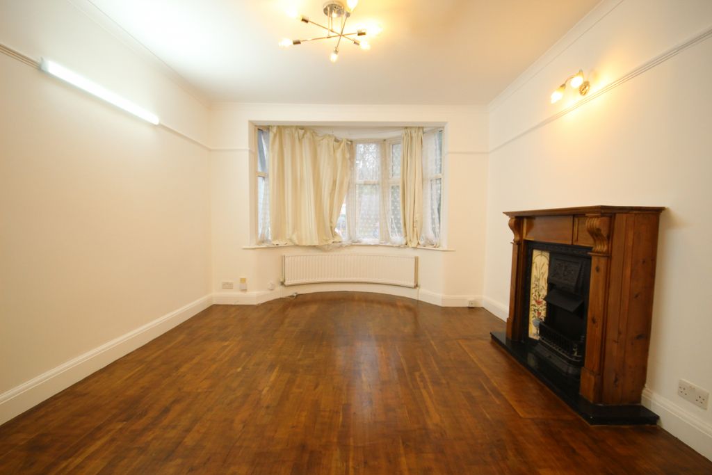 Property photo 3 of 12 Gallery