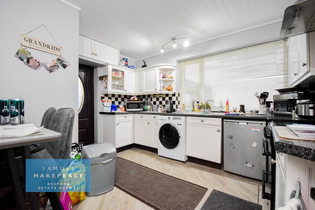 Property photo 2 of 18 Gallery