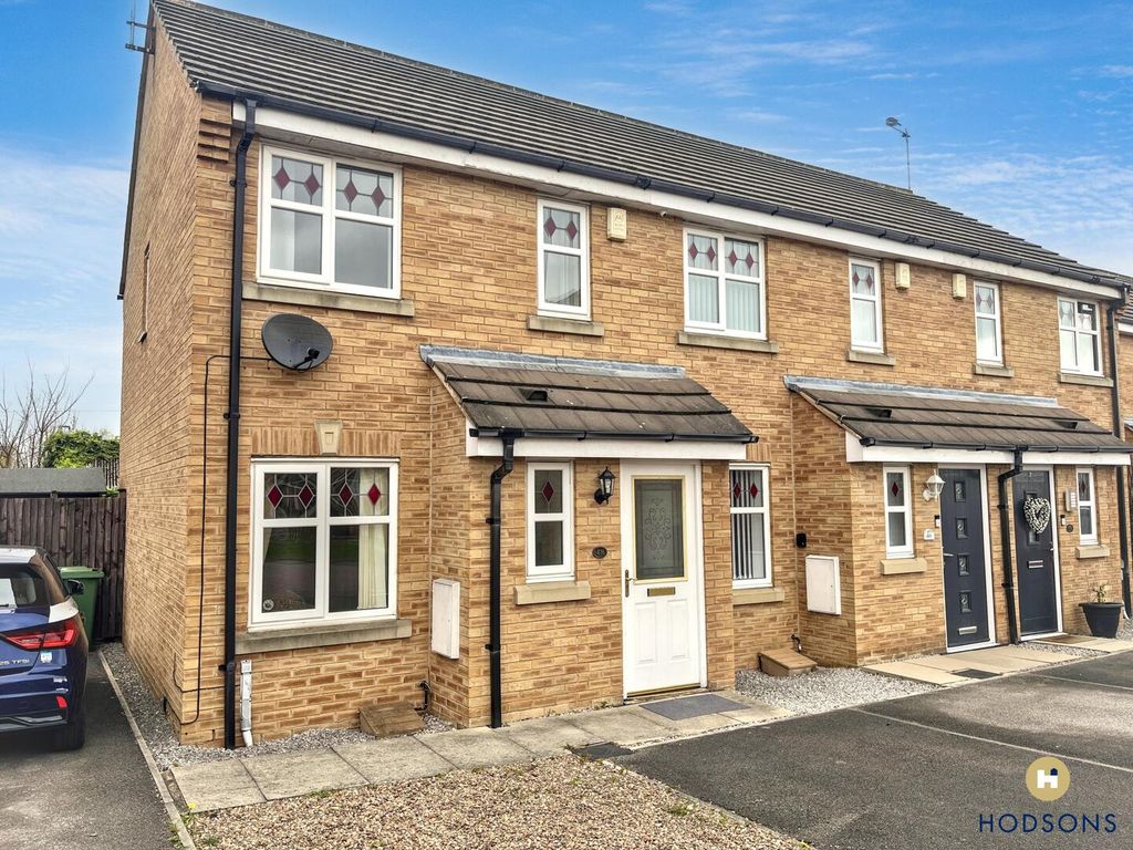 Property photo 1 of 9 Front (Exterior)