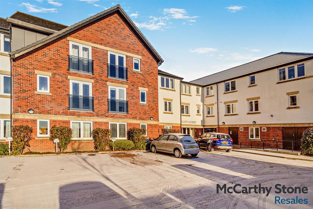 Property photo 1 of 23 8673932-Exterior01-800.Jpg