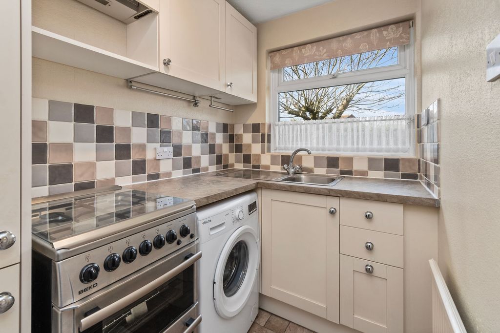 Property photo 3 of 15
