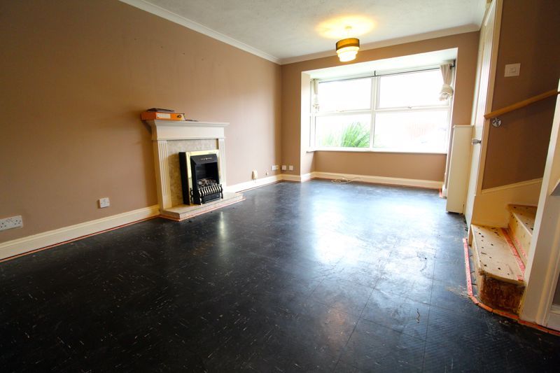 Property photo 3 of 11 Living Room