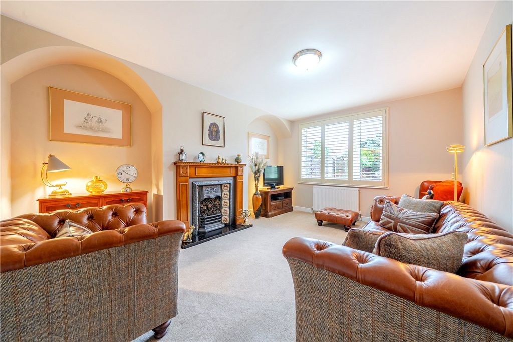 Property photo 2 of 23 Picture No. 17