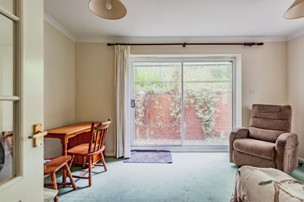 Property photo 3 of 12