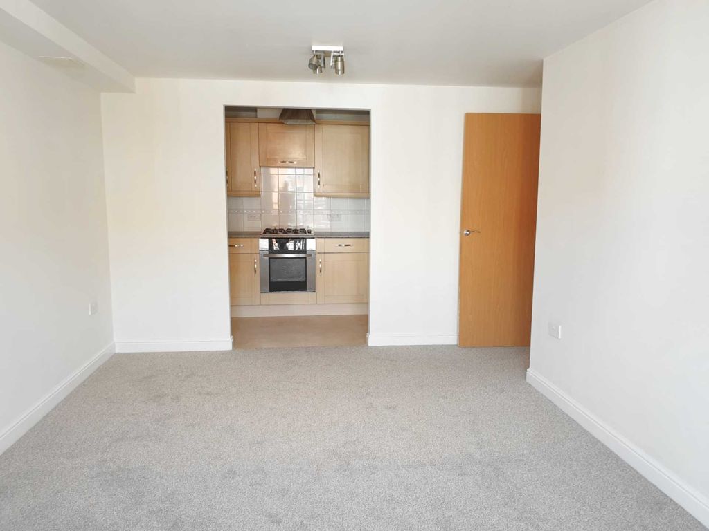 Property photo 3 of 13