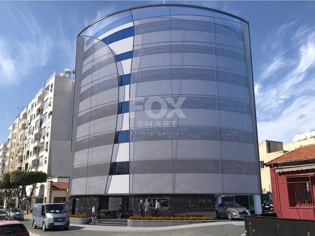 Property photo 1 of 2 Prime Commercial Building For Sale In Saint Nicolas Area, Li