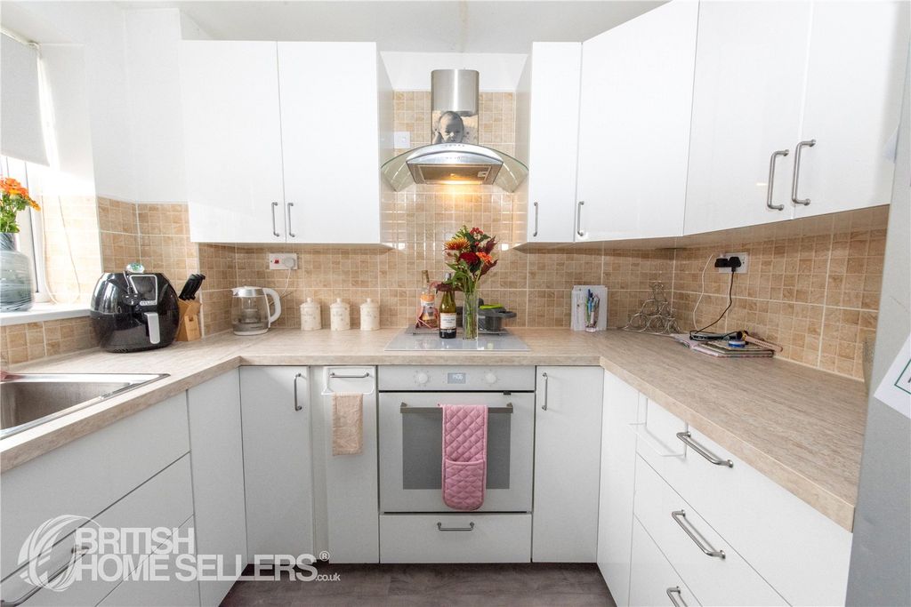 Property photo 3 of 20 Picture No. 16