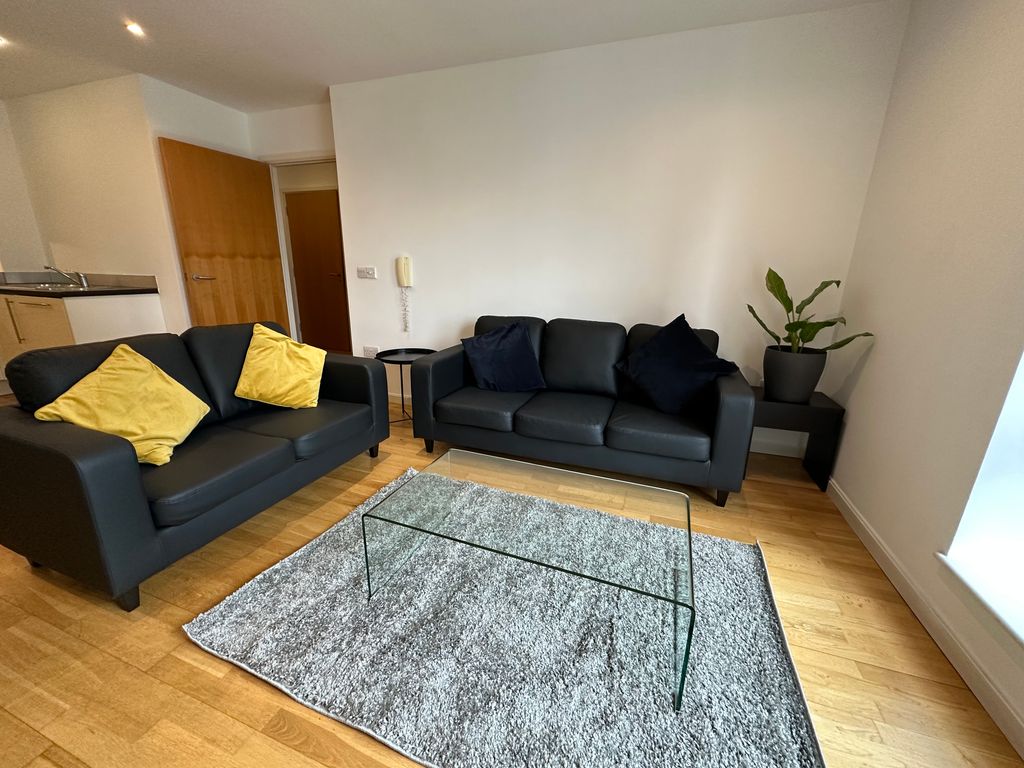Property photo 2 of 8