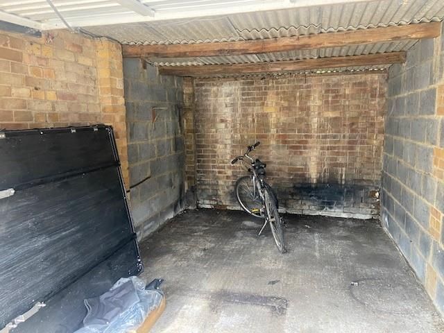 Property photo 2 of 2 Garage 1.Jpg