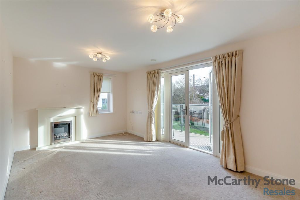 Property photo 3 of 42 8635289-Interior06.Jpg