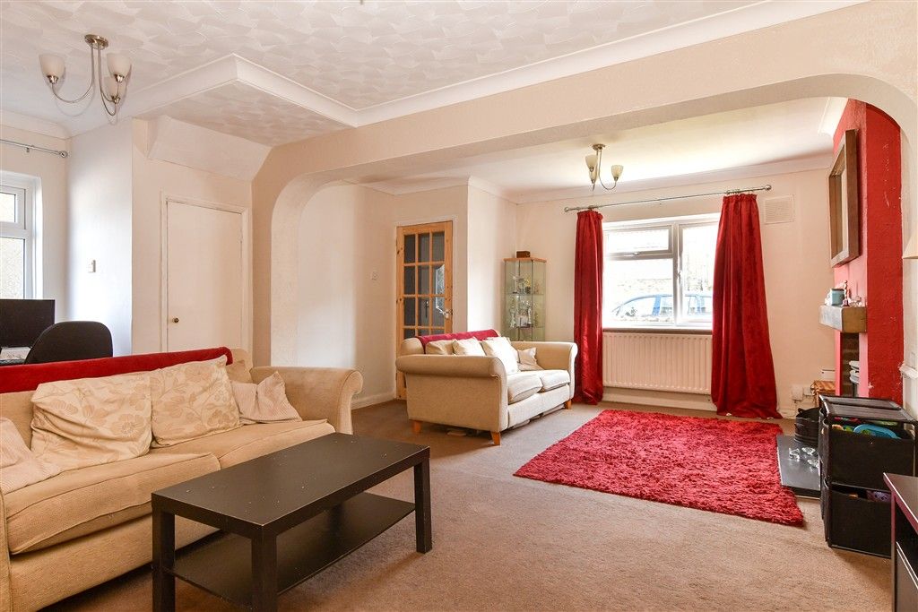 Property photo 2 of 14 Lounge