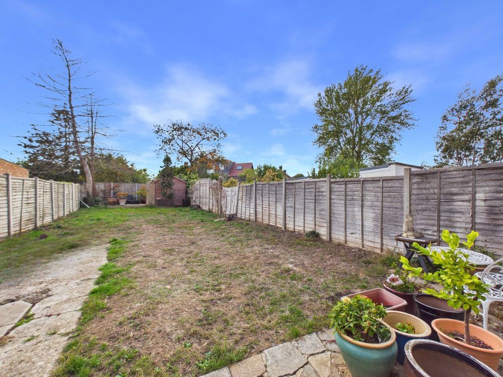 Property photo 3 of 14 Picture No. 16