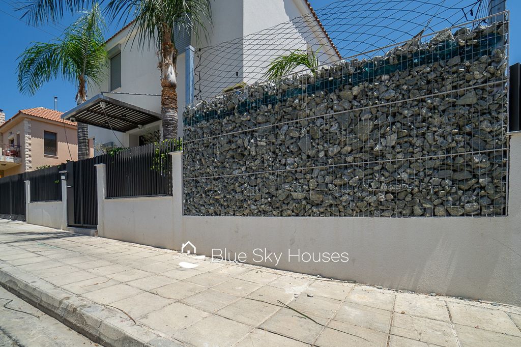 Property photo 1 of 22