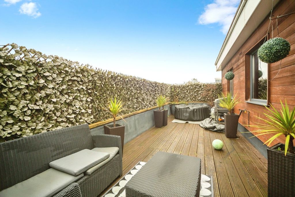 Property photo 1 of 17 Photo