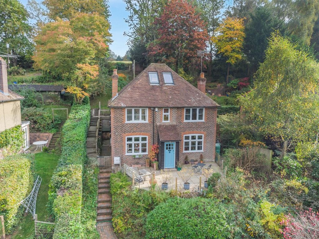 Property photo 1 of 31
