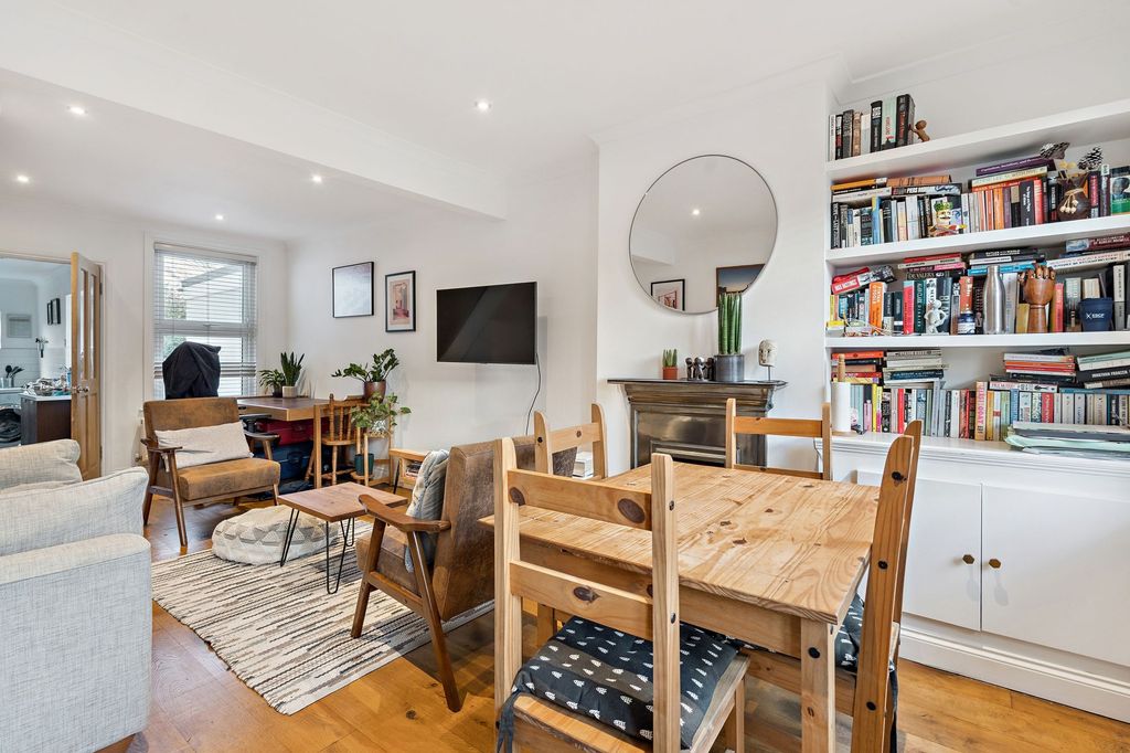 Property photo 2 of 12