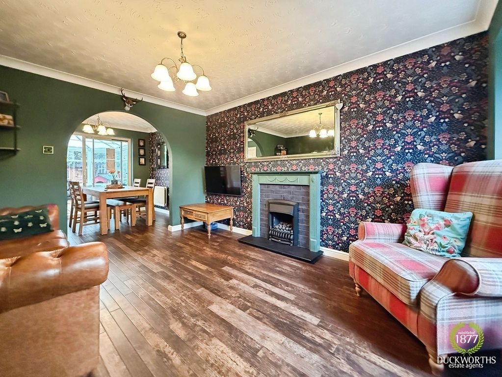 Property photo 2 of 34