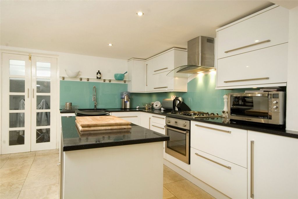 Property photo 3 of 9 Kitchen/Diner View 2
