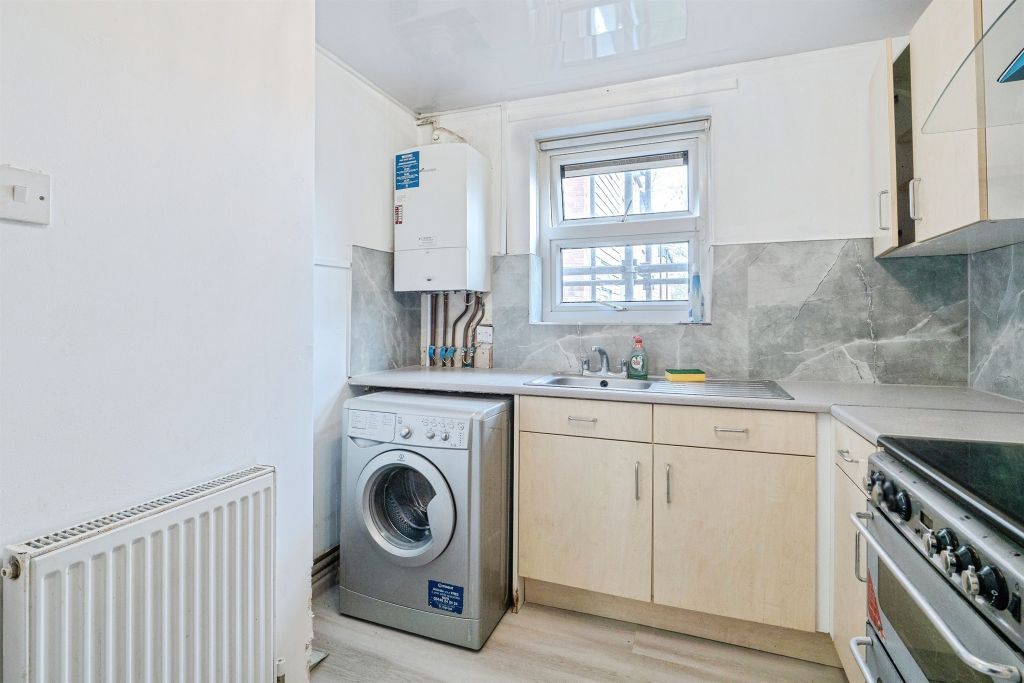 Additional image 8 of 1 bed flat for saleScalpay Close, Leicester LE4