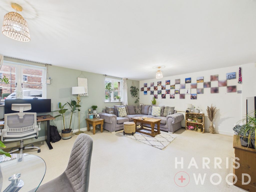 Property photo 3 of 12 4713067