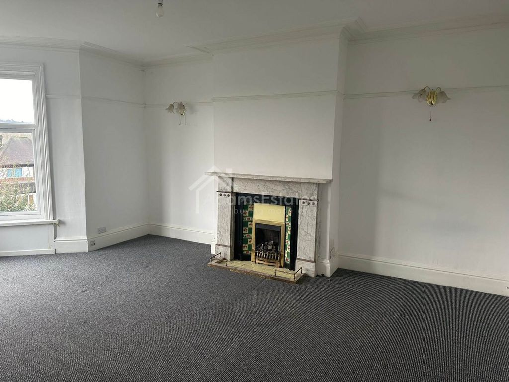 Additional image 7 of 10 bed semi-detached house for saleHill Crest Road, Dewsbury WF12