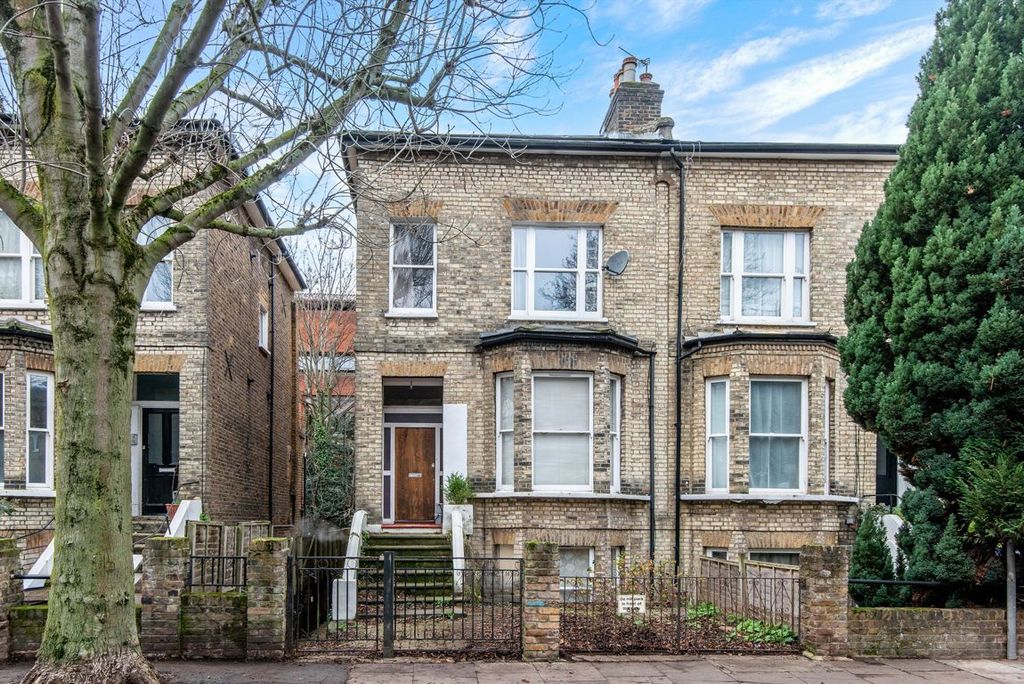 Property photo 1 of 7